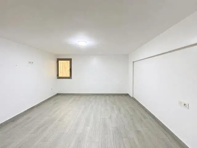 640