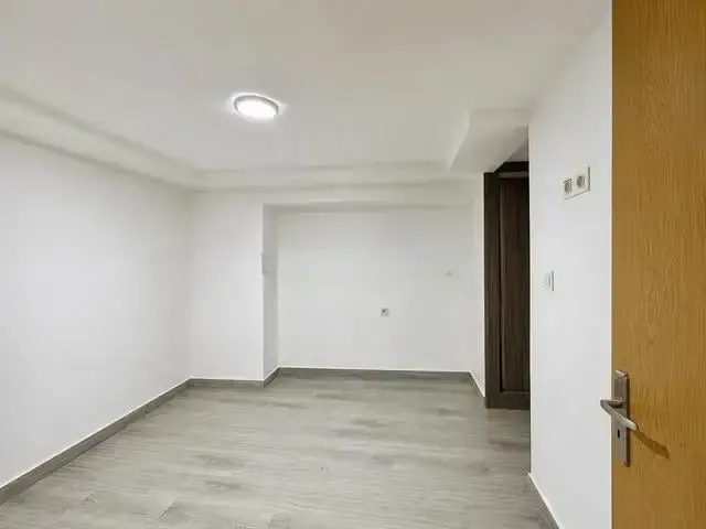 640