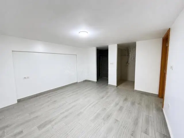 640